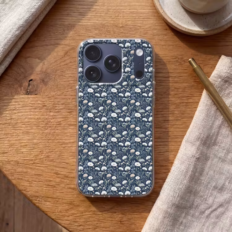 Patroon - Bloemen - Wit - Blauw Telefoonhoesje iPhone 17 Pro klein 878 -sfeer1