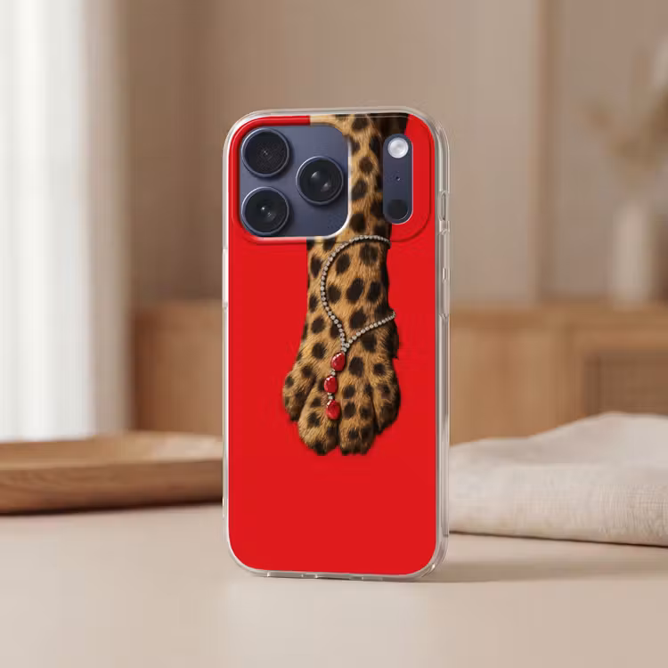 Poot - Luipaard - Ketting - Edelstenen Telefoonhoesje iPhone 17 Pro klein -sfeer2