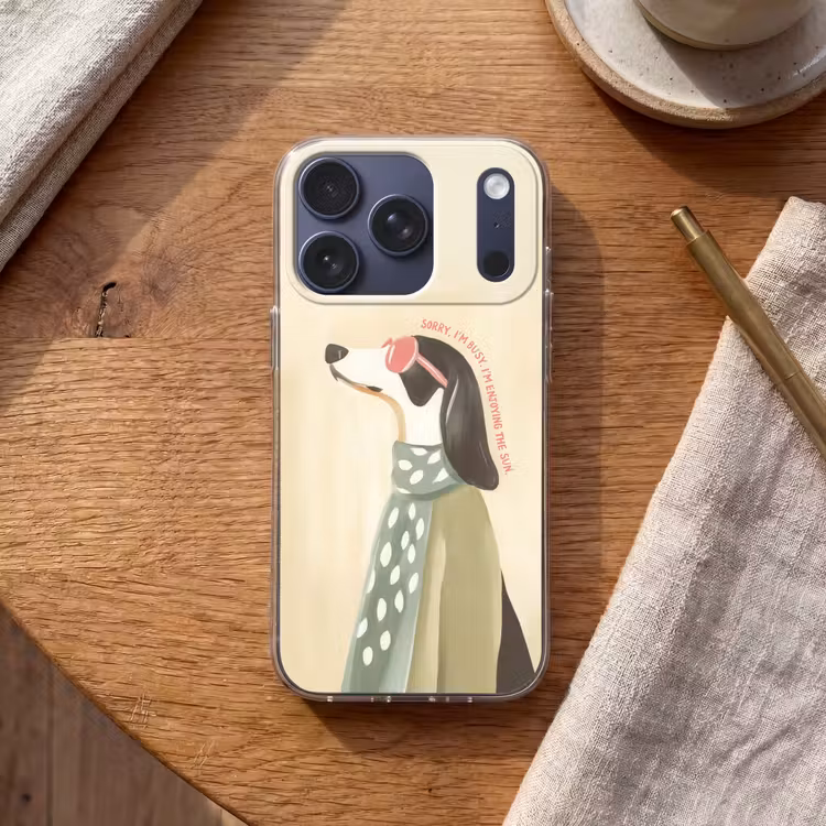 Quote - Hond - Zonnebril Telefoonhoesje iPhone 17 Pro klein -sfeer1