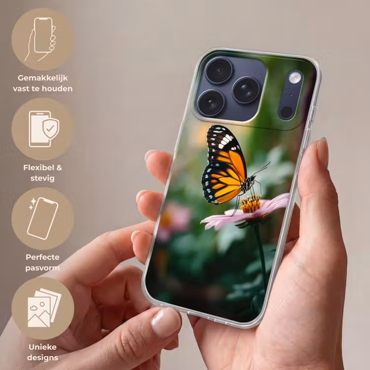Roze bloemen - Vlinder - Zachte focus Telefoonhoesje iPhone 17 Pro klein -sfeer3_NL