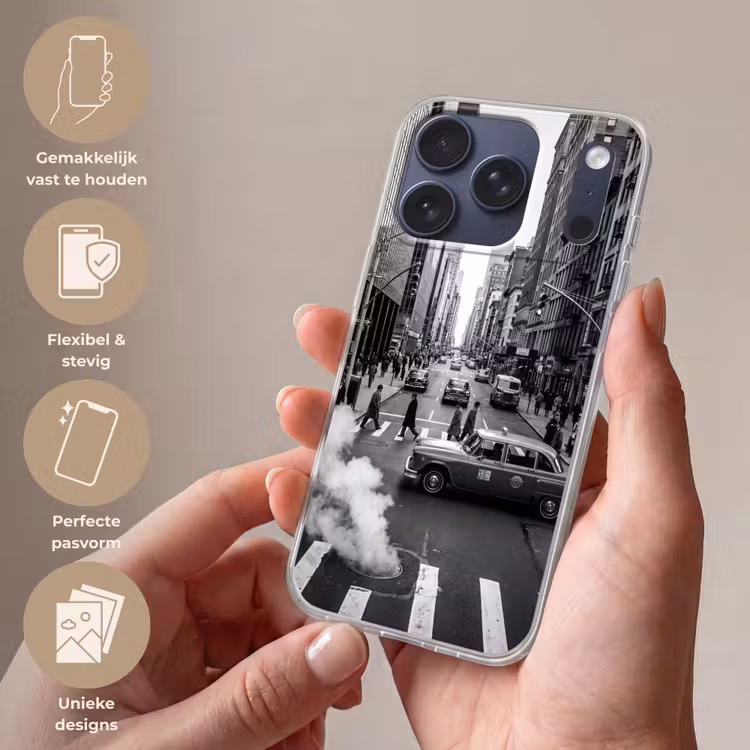 Stad - Straat - Gebouwen - Verkeer - Zwart-wit Telefoonhoesje iPhone 17 Pro klein -sfeer3_NL