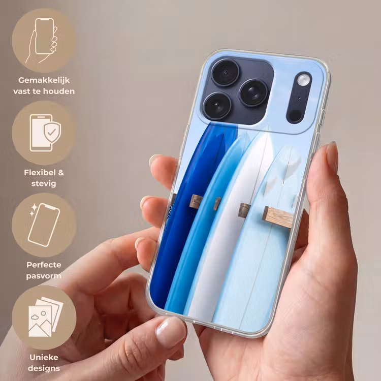 Surfplank - Strand - Zomer - Blauw - Water Telefoonhoesje iPhone 17 Pro klein -sfeer3_NL