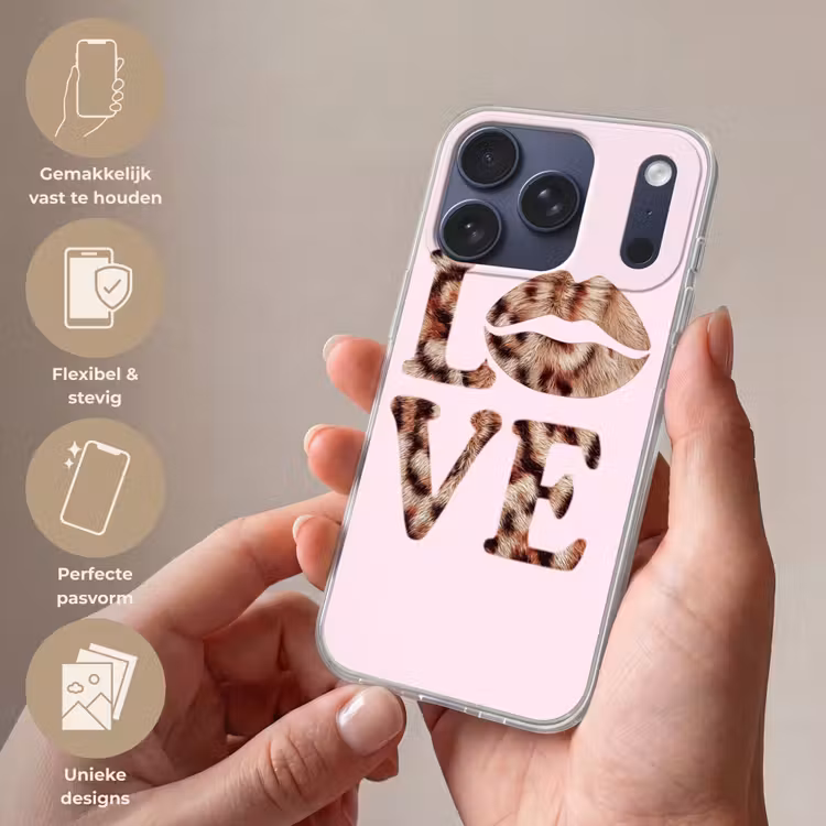 Tekst - Love - Pantervacht - Lichtroze Telefoonhoesje iPhone 17 Pro klein -sfeer3_NL