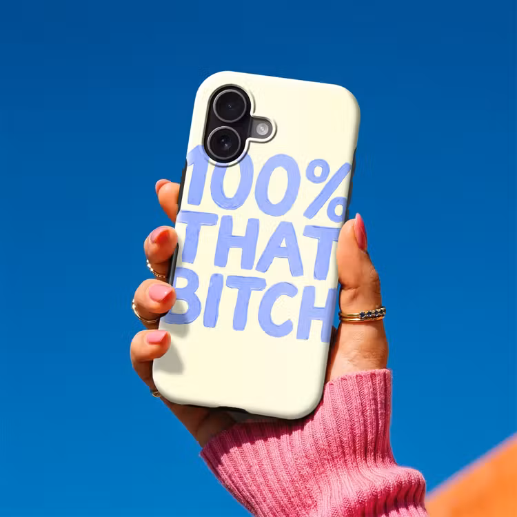100% that bitch - Blauw - Wit Toughcase MagSafe Apple iPhone 17 klein -Sfeer1V