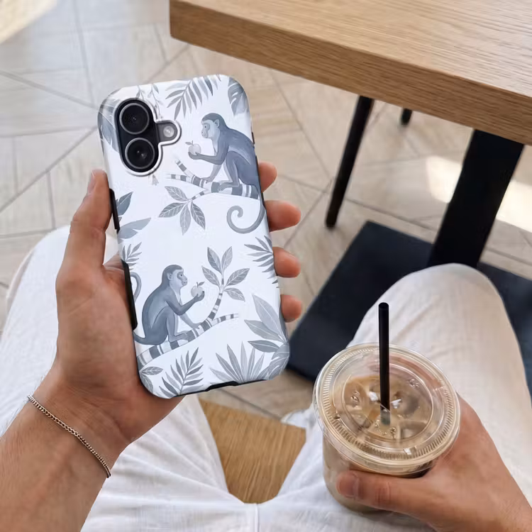 Aap - Boom - Bladeren - Jungle - Illustratie Toughcase MagSafe Apple iPhone 17 klein -Sfeer1M