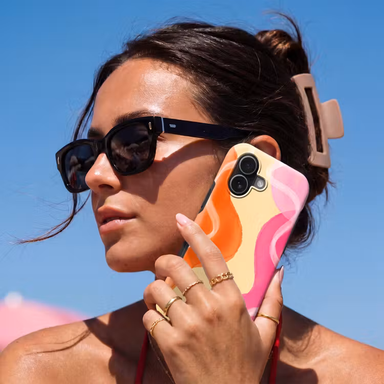 Abstract - Aquarel - Organisch - Oranje - Roze Toughcase MagSafe Apple iPhone 17 klein -Sfeer2V