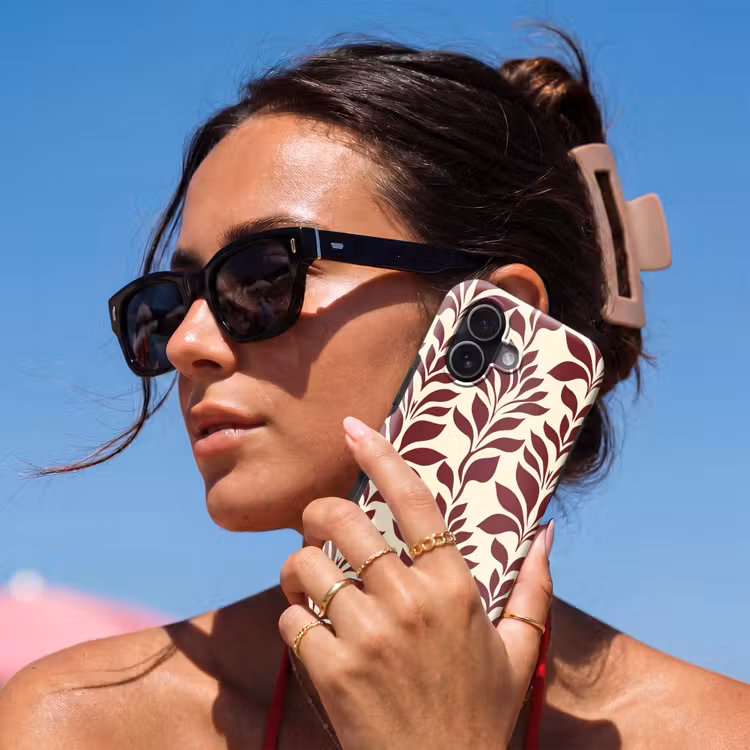 Abstract - Bladeren - Burgundy Toughcase MagSafe Apple iPhone 17 klein 1017 -Sfeer2V