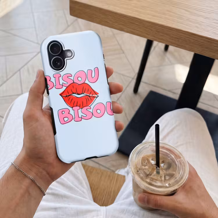 Bisou - Blauw - Roze - Lippen Toughcase MagSafe Apple iPhone 17 klein -Sfeer1M