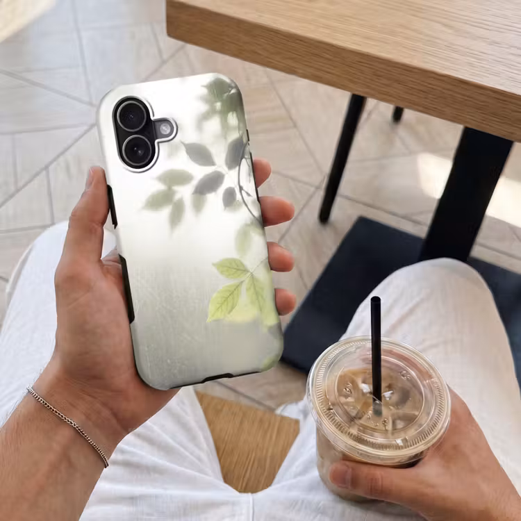 Blad - Schaduw - Natuur - Abstract - Groen Toughcase MagSafe Apple iPhone 17 klein -Sfeer1M