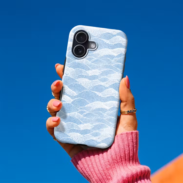 Blauw - Wit - Golven - Getekend Toughcase MagSafe Apple iPhone 17 klein 1017 -Sfeer1V