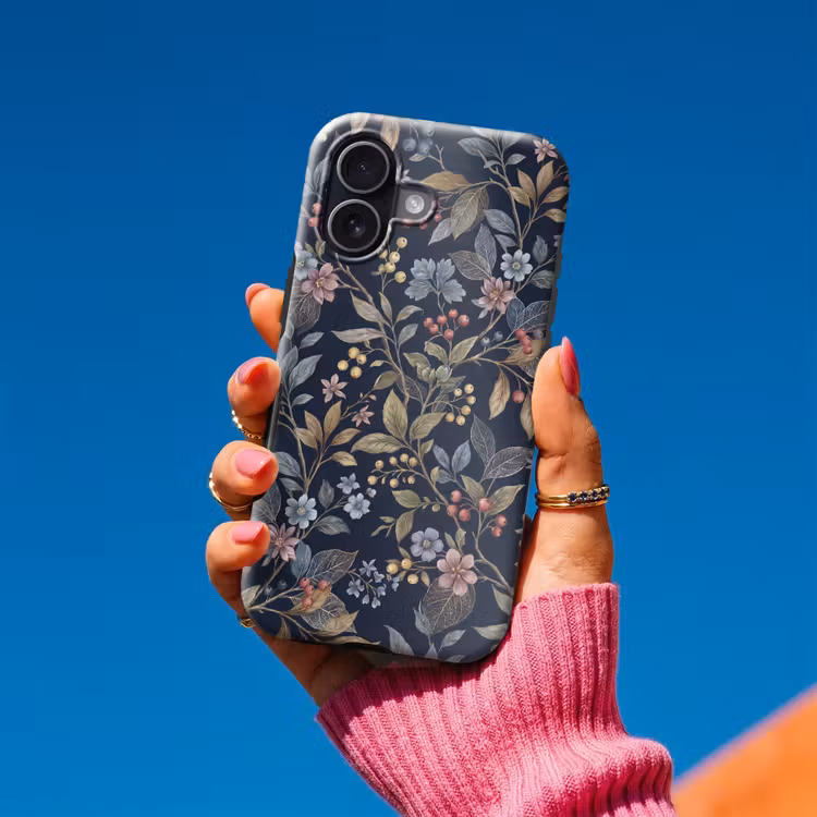 Bloemen - Bladeren - Patroon - Botanisch - Donkerblauw Toughcase MagSafe Apple iPhone 17 klein -Sfeer1V