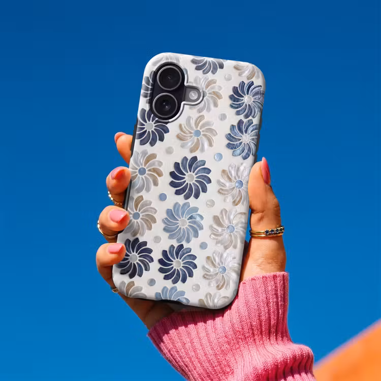 Bloemen - Parelmoer - Abstract - Patroon - Blauw Toughcase MagSafe Apple iPhone 17 klein -Sfeer1V