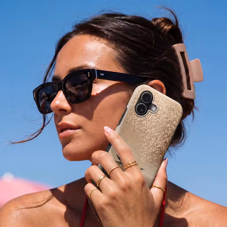 Bootje - Blaadjes - Goud - Water Toughcase MagSafe Apple iPhone 17 klein -Sfeer2V