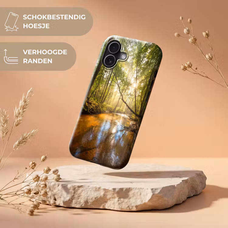 Bos - Beek - Zonlicht - Natuur - Groen Toughcase MagSafe Apple iPhone 17 klein -USP_RandenV_NL
