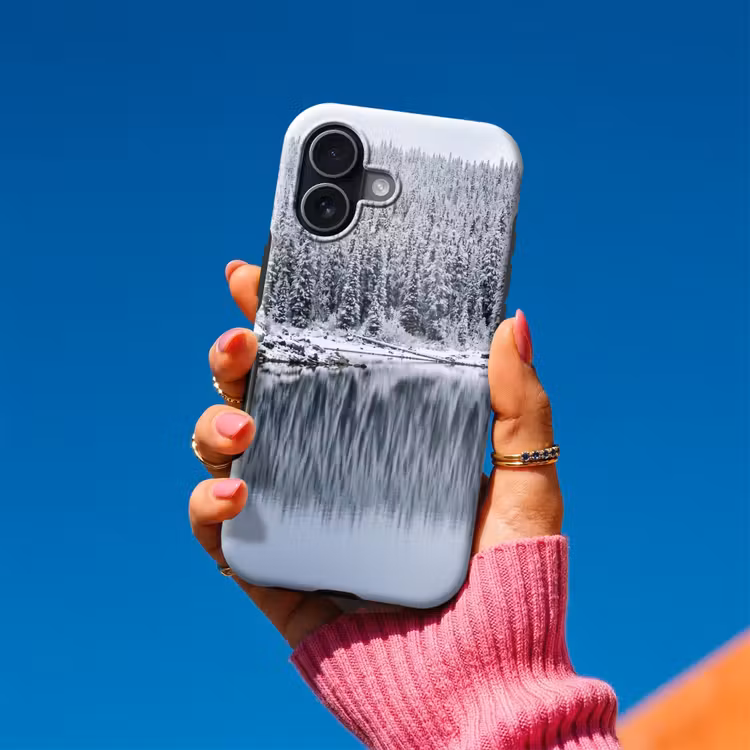 Bos - Reflectie - Meer - Winter - Serene Toughcase MagSafe Apple iPhone 17 klein -Sfeer1V