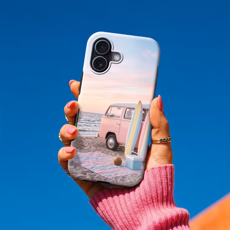 Busje - Strand - Surfplank - Zomer - Roze Toughcase MagSafe Apple iPhone 17 klein -Sfeer1V