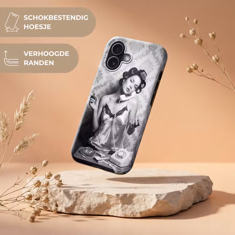 Chic - Vrouw - Zwart - Wit Toughcase MagSafe Apple iPhone 17 klein -USP_RandenV_NL