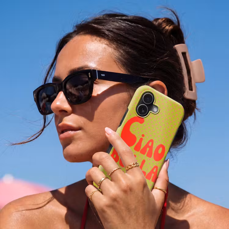 Ciao bella - Rood - Groen - Stippen Toughcase MagSafe Apple iPhone 17 klein -Sfeer2V