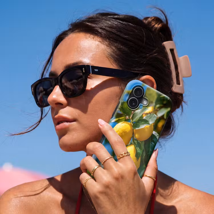 Citroenen - Bladeren - Blauwe lucht Toughcase MagSafe Apple iPhone 17 klein -Sfeer2V