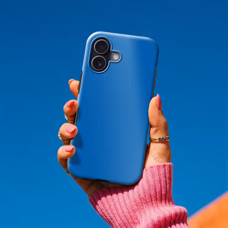 Classic - Azure - Blauw Toughcase MagSafe Apple iPhone 17 klein 1017 -Sfeer1V