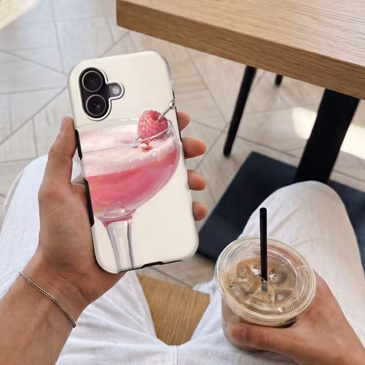 Cocktail - Framboos - Drank - Modern - Roze Toughcase MagSafe Apple iPhone 17 klein -Sfeer1M