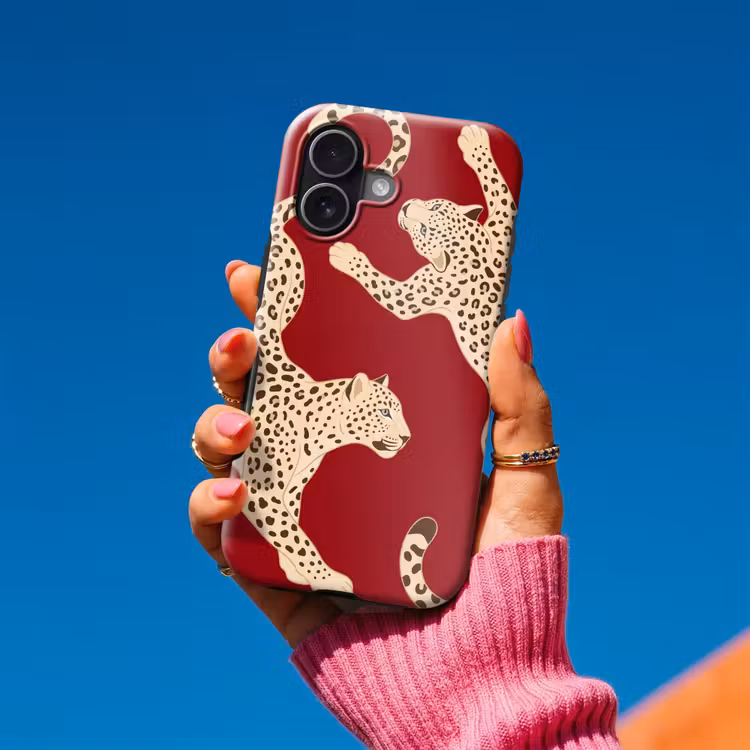 Dieren - Luipaard - Abstract - Rood - Modern Toughcase MagSafe Apple iPhone 17 klein -Sfeer1V