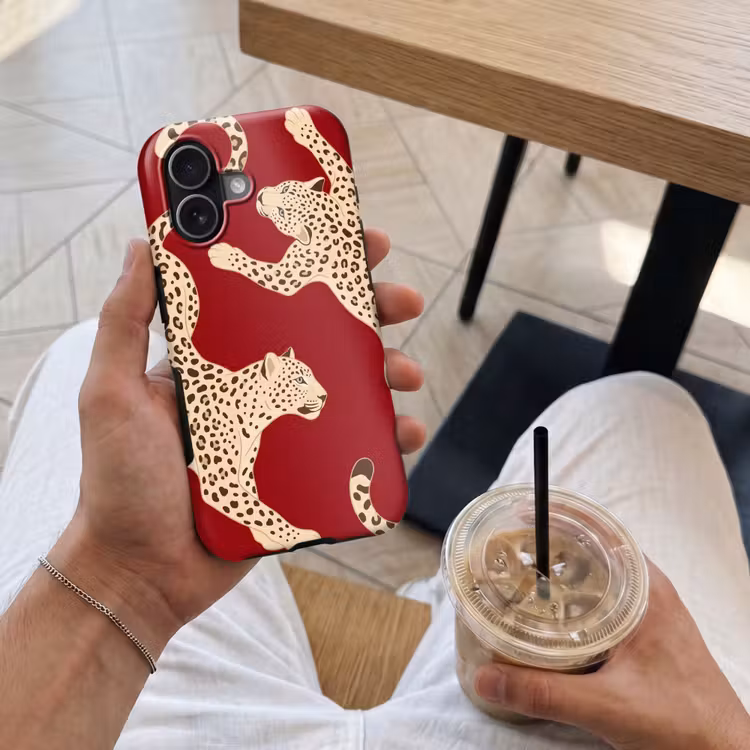 Dieren - Luipaard - Abstract - Rood - Modern Toughcase MagSafe Apple iPhone 17 klein -Sfeer1M