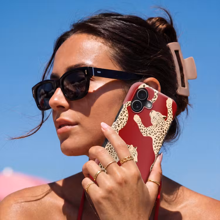 Dieren - Luipaard - Abstract - Rood - Modern Toughcase MagSafe Apple iPhone 17 klein -Sfeer2V