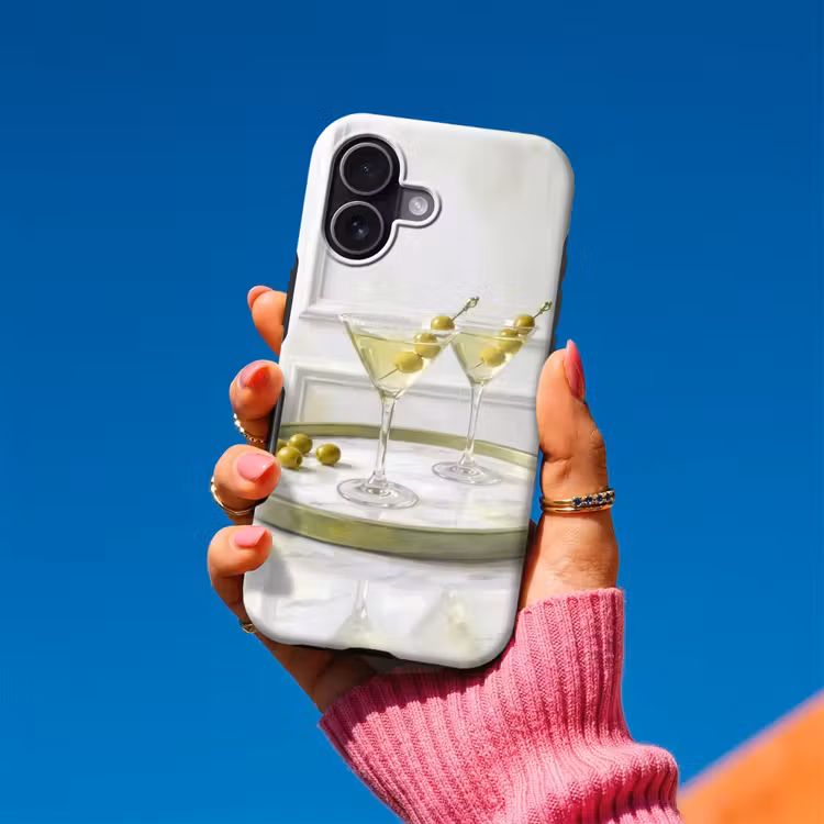 Drank - Martini - Olijven - Modern - Wit Toughcase MagSafe Apple iPhone 17 klein -Sfeer1V
