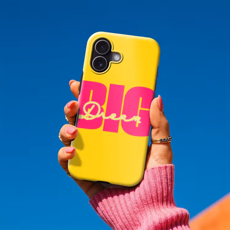 Dream big - Geel - Roze Toughcase MagSafe Apple iPhone 17 klein -Sfeer1V