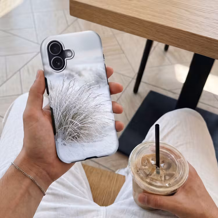 Duinen - Sneeuw - Strand - Winter - Serene Toughcase MagSafe Apple iPhone 17 klein -Sfeer1M