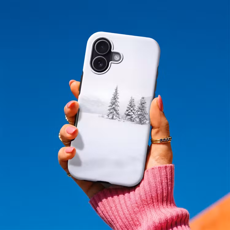 Fijnsparren - Sneeuw - Winter - Landschap - Stilte Toughcase MagSafe Apple iPhone 17 klein -Sfeer1V
