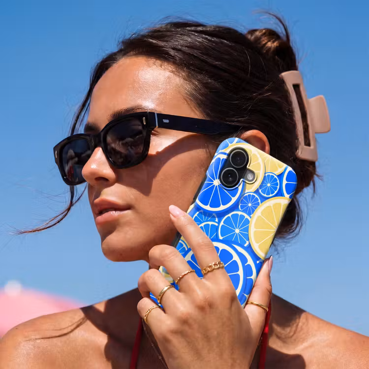 Fruit - Schijven - Patroon - Modern - Blauw - Geel Toughcase MagSafe Apple iPhone 17 klein -Sfeer2V
