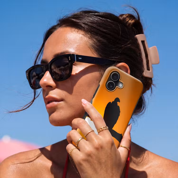 Gier - Tak - Zon - Oranje Toughcase MagSafe Apple iPhone 17 klein -Sfeer2V