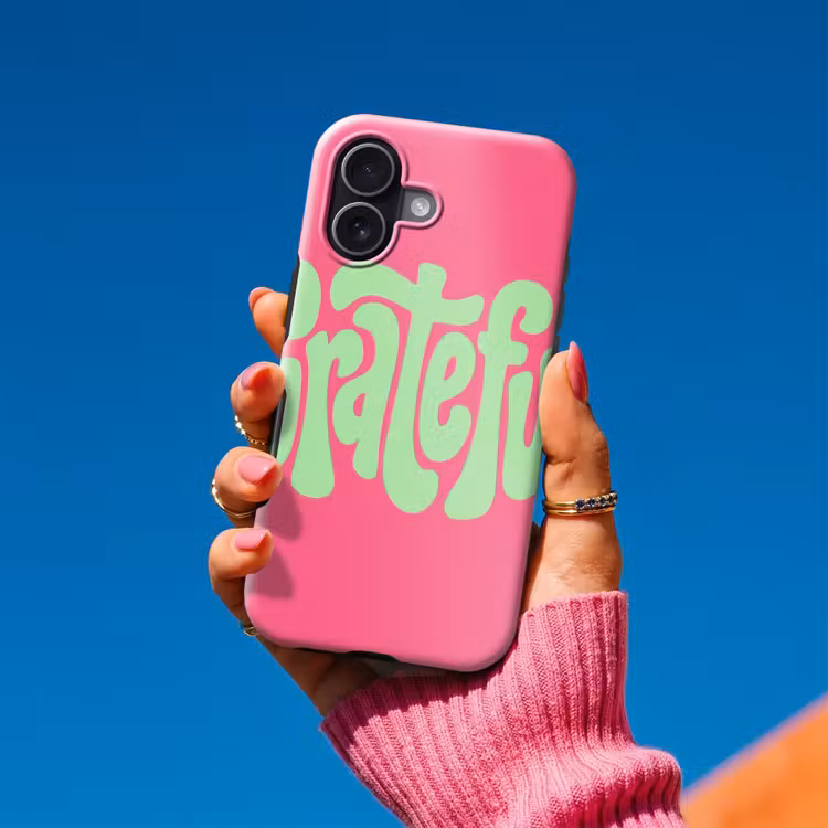 Grateful - Groen - Grafisch - Vloeiend Toughcase MagSafe Apple iPhone 17 klein -Sfeer1V