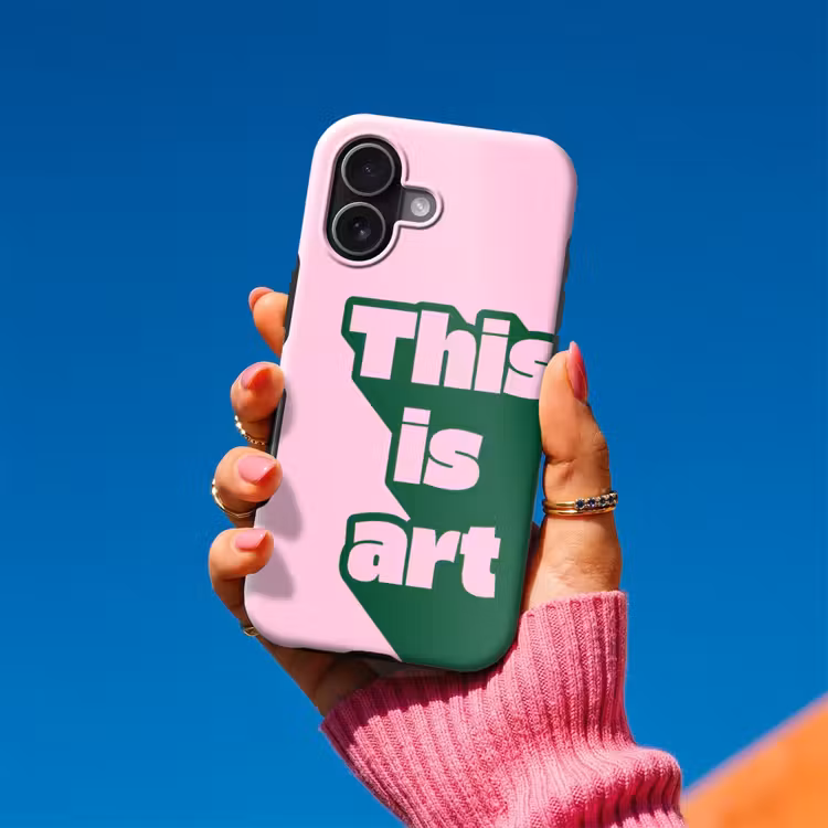 Groen - Teskt - This is art - Roze Toughcase MagSafe Apple iPhone 17 klein -Sfeer1V