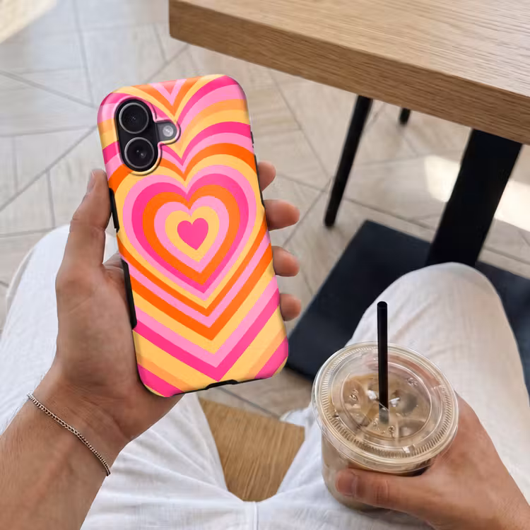 Hart - Concentrisch - Abstract - Liefde - Kleurrijk Toughcase MagSafe Apple iPhone 17 klein -Sfeer1M