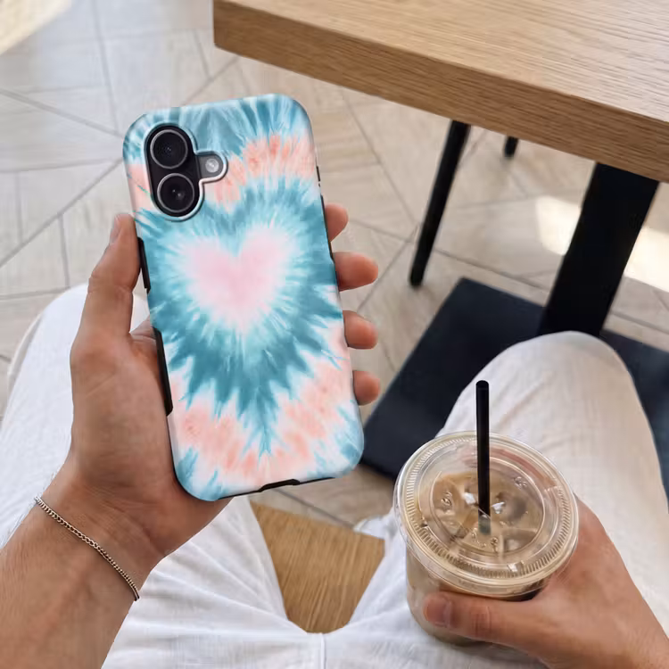 Hartvormig - Tie dye - Pasteltinten - Lichtgroen Toughcase MagSafe Apple iPhone 17 klein -Sfeer1M