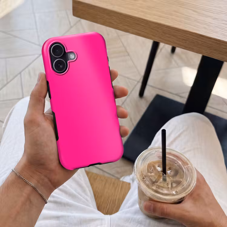 Hot - Fuchsia - Roze Toughcase MagSafe Apple iPhone 17 klein 1017 -Sfeer1M
