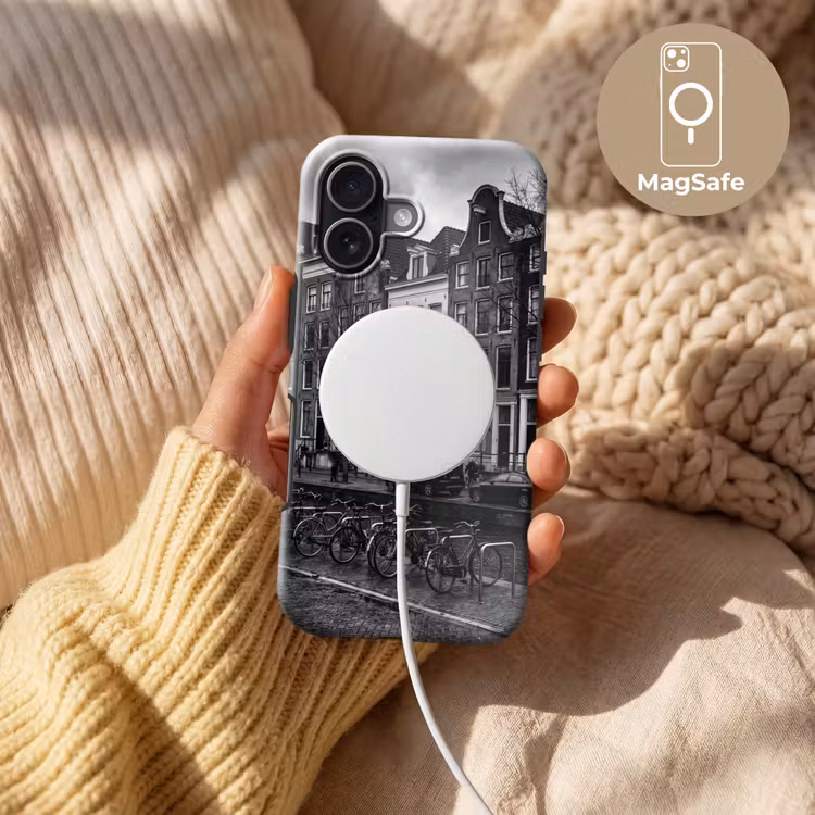 Huis - Gracht - Amsterdam - Architectuur - Zwart-wit Toughcase MagSafe Apple iPhone 17 klein -USP_MagsafeV