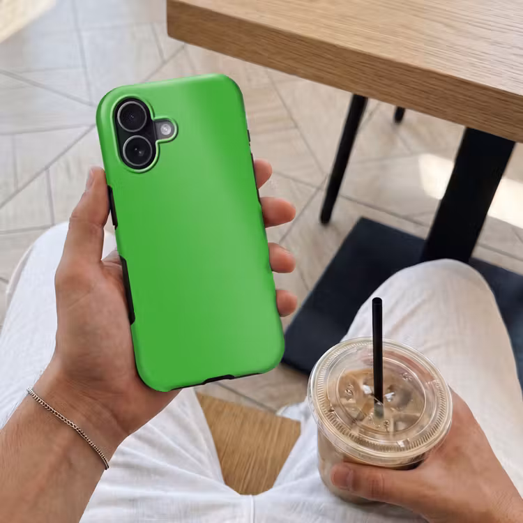 Kelly - Green - Groen Toughcase MagSafe Apple iPhone 17 klein 1017 -Sfeer1M