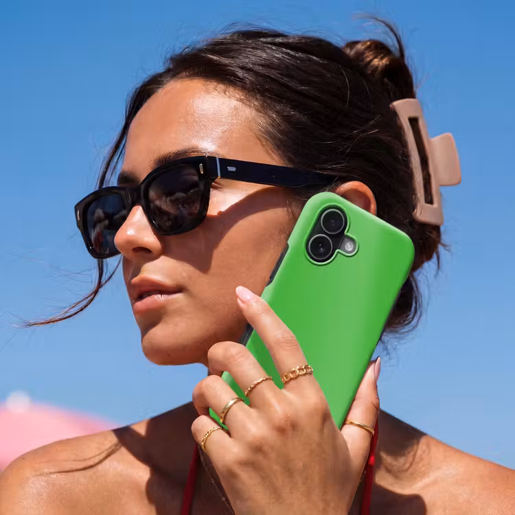 Kelly - Green - Groen Toughcase MagSafe Apple iPhone 17 klein 1017 -Sfeer2V