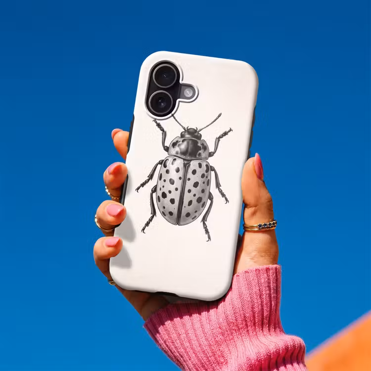 Kever - Insect - Vintage Toughcase MagSafe Apple iPhone 17 klein -Sfeer1V