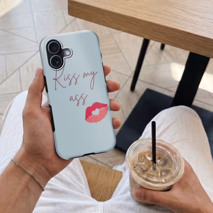 Kiss my ass - Lip - Blauw Toughcase MagSafe Apple iPhone 17 klein -Sfeer1M