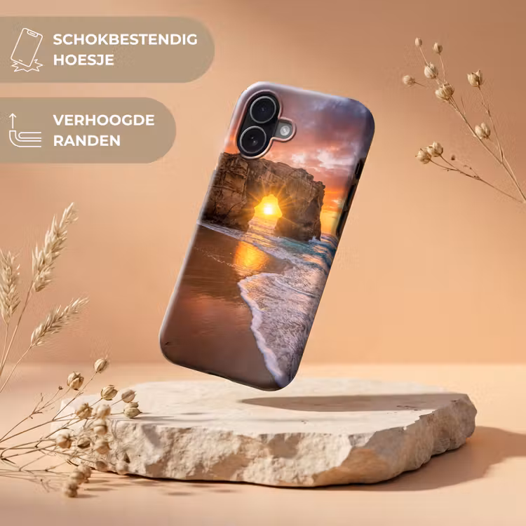 Kust - Rots - Zonsondergang - Zee - Natuur Toughcase MagSafe Apple iPhone 17 klein -USP_RandenV_NL