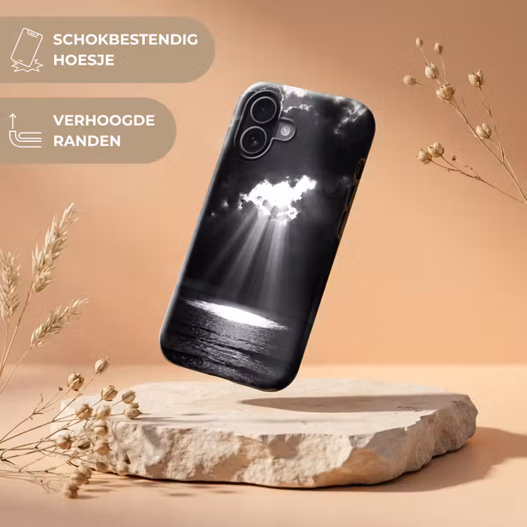 Licht - Wolken - Zee - Zwart-wit - Natuur Toughcase MagSafe Apple iPhone 17 klein -USP_RandenV_NL