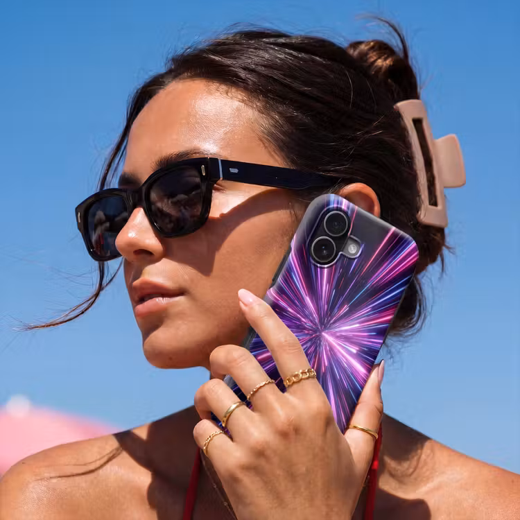 Lichtsnelheid - Ruimte - Roze - Paars Toughcase MagSafe Apple iPhone 17 klein -Sfeer2V
