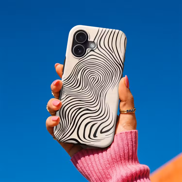 Lijnen - Abstract - Golvend - Zwart Toughcase MagSafe Apple iPhone 17 klein -Sfeer1V
