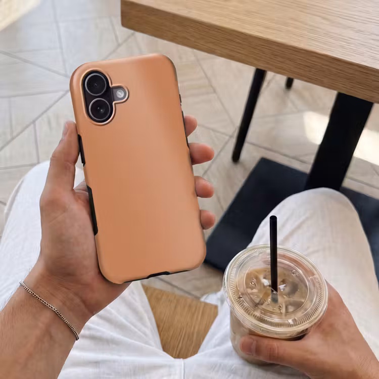 Little - Italy - Oranje Toughcase MagSafe Apple iPhone 17 klein 1017 -Sfeer1M
