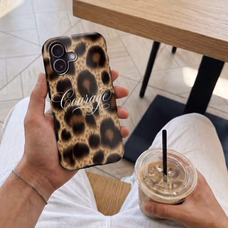 Luipaardprint - Bruin - Courage - Sierlijk Toughcase MagSafe Apple iPhone 17 klein -Sfeer1M